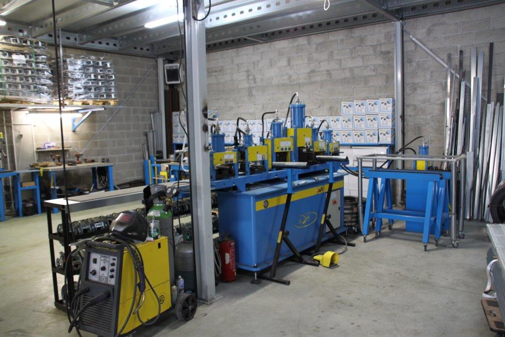 Rideaux métalliques, volets roulants, grilles en tubes ondulés en Ile de France